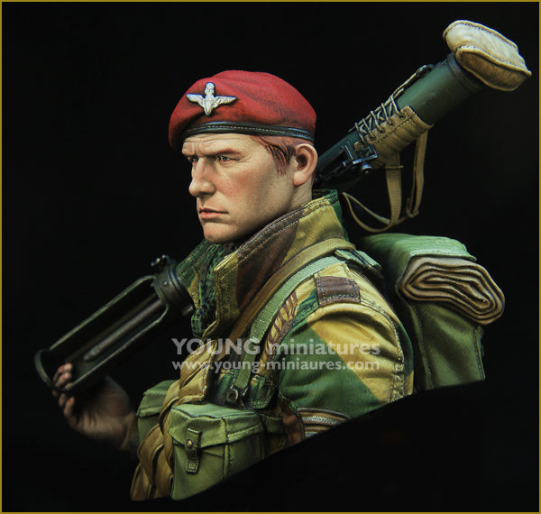 Young Miniatures British Airborne WWII with PIAT 1/10 Bust Resin YM1871 BUST