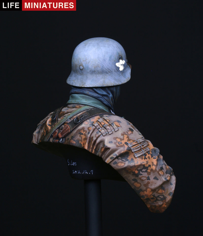 Life Waffen-SS Infantryman, Ardennes 1944 Bust