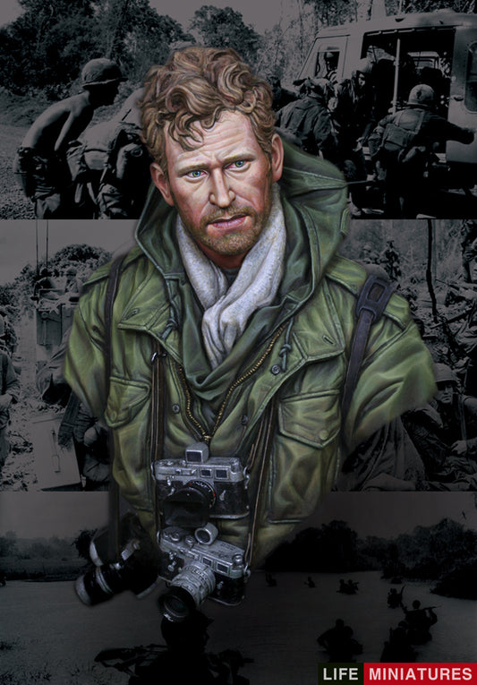 Life miniatures War photographer, Vietnam war 1971 BUST
