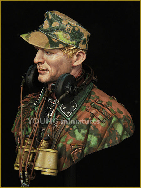 Young Miniatures German WAFFEN SS Panzer Officer WWII  1/10 Bust Resin YM1851 BUST