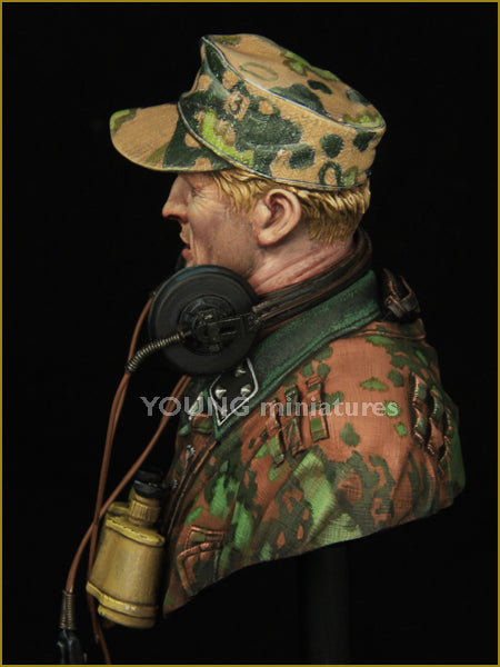 Young Miniatures German WAFFEN SS Panzer Officer WWII  1/10 Bust Resin YM1851 BUST