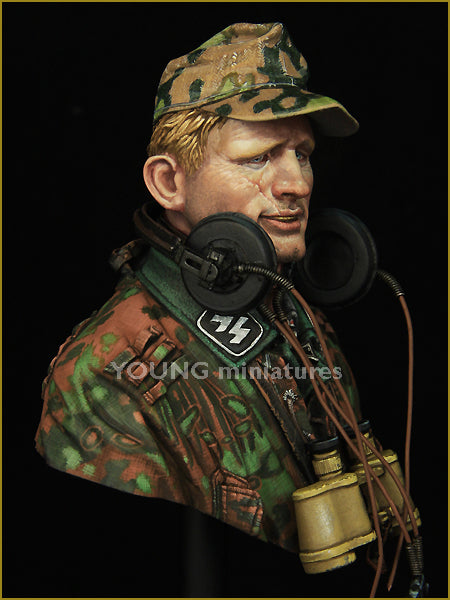 Young Miniatures German WAFFEN SS Panzer Officer WWII  1/10 Bust Resin YM1851 BUST