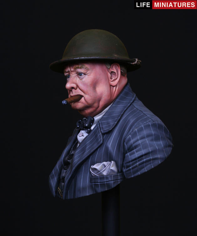 Life miniatures "Never Surrender" British Prime Minister Winston Churchill BUST