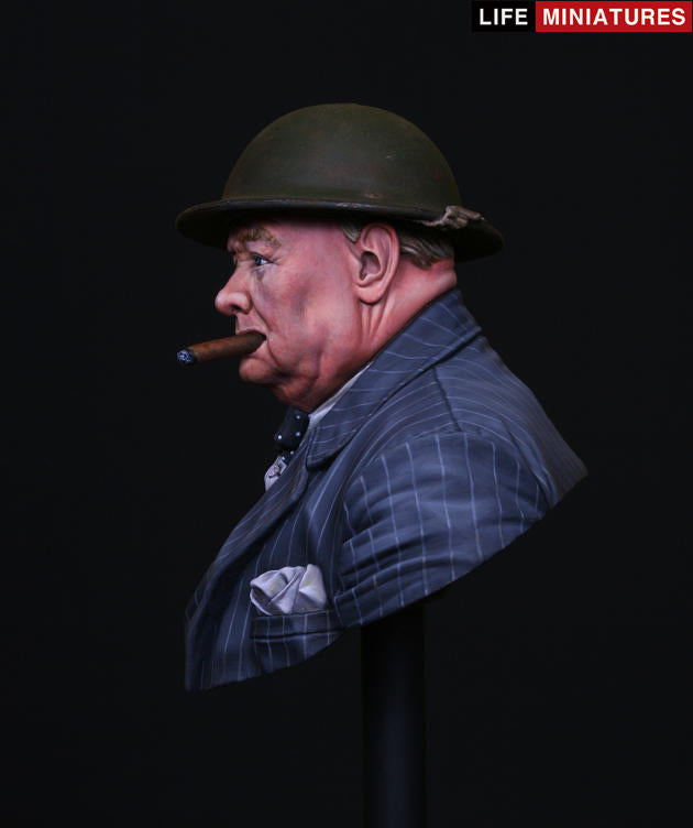 Life miniatures "Never Surrender" British Prime Minister Winston Churchill BUST