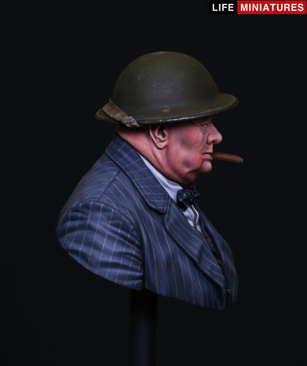 Life miniatures "Never Surrender" British Prime Minister Winston Churchill BUST