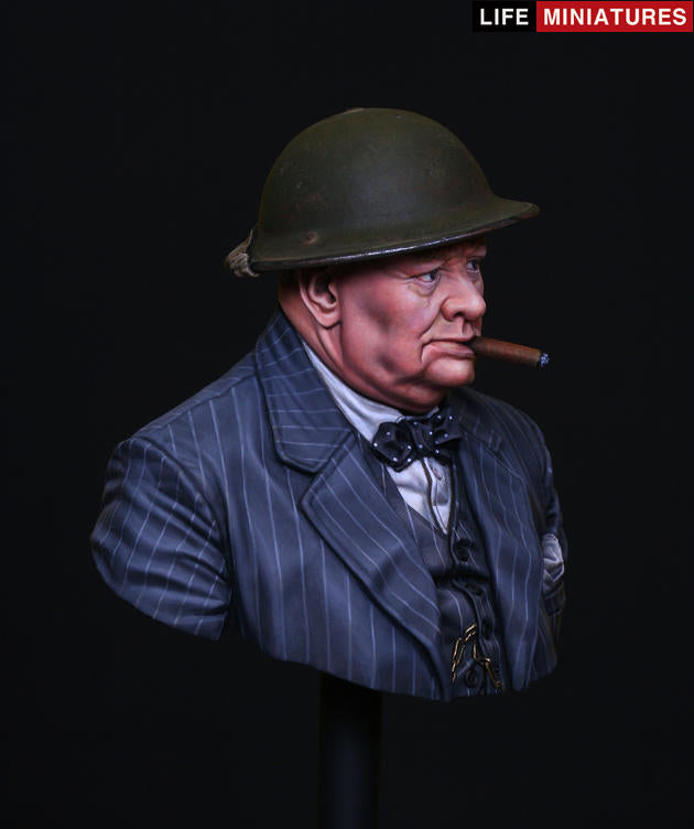 Life miniatures "Never Surrender" British Prime Minister Winston Churchill BUST