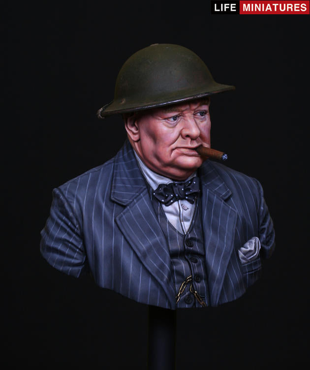 Life miniatures "Never Surrender" British Prime Minister Winston Churchill BUST