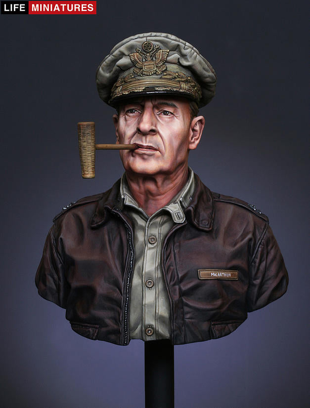 Life miniatures U.N. supreme commander Gen. Douglas MacArthur BUST