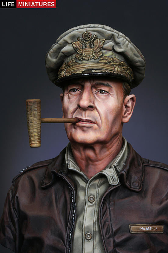 Life miniatures U.N. supreme commander Gen. Douglas MacArthur BUST