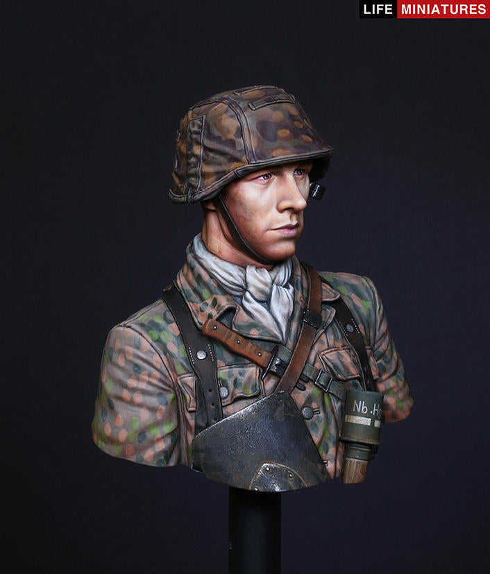 Life miniatures 12th SS Panzer Division 'Hitlerjugend' Normandy 1944 BUST
