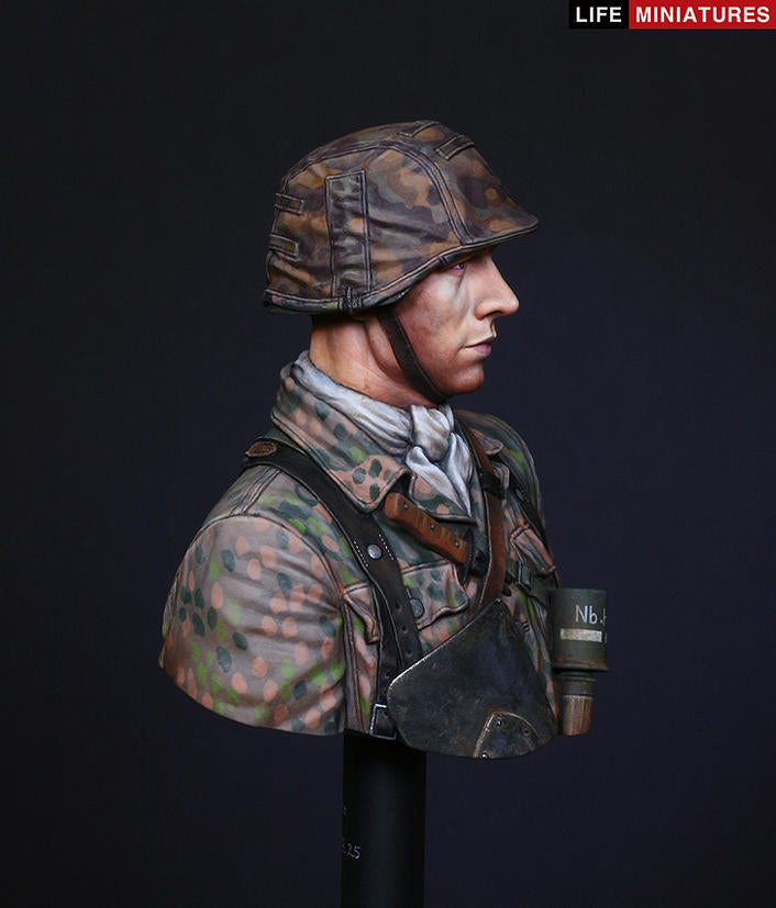 Life miniatures 12th SS Panzer Division 'Hitlerjugend' Normandy 1944 BUST
