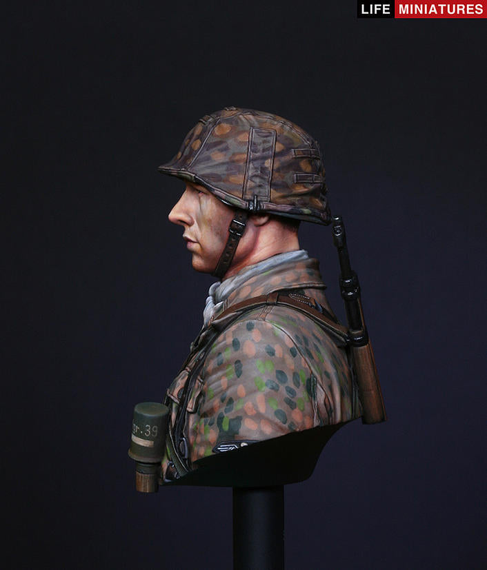 Life miniatures 12th SS Panzer Division 'Hitlerjugend' Normandy 1944 BUST