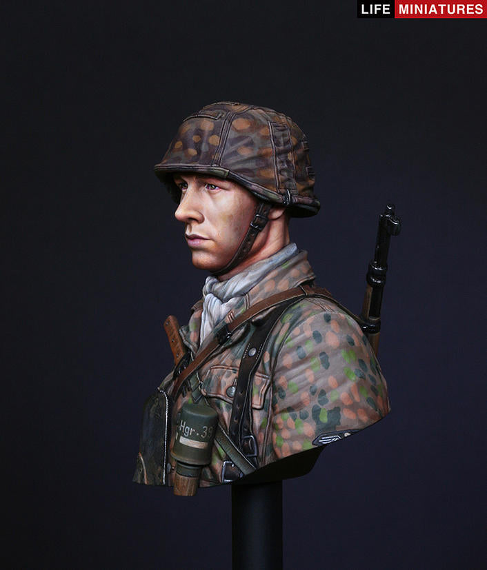 Life miniatures 12th SS Panzer Division 'Hitlerjugend' Normandy 1944 BUST