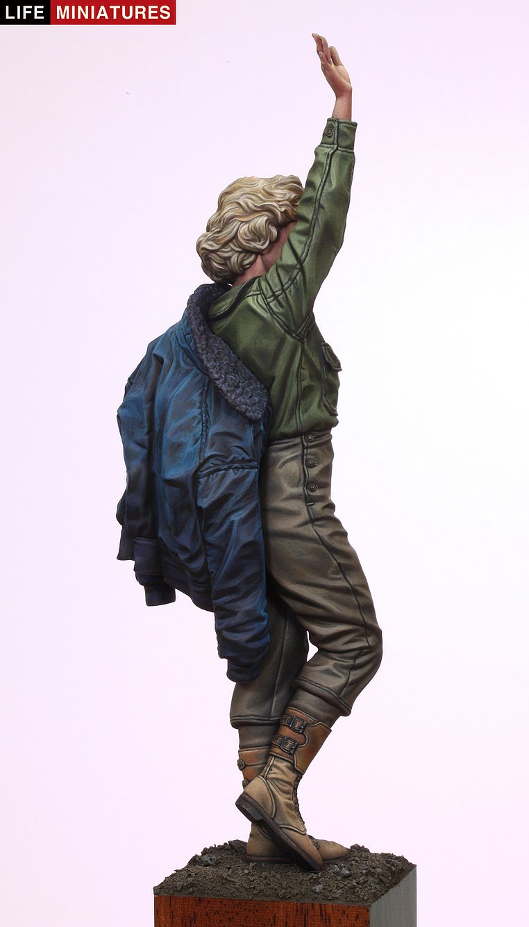 Life miniatures Marilyn Monroe in Korea for her USO tour 1954 1/16
