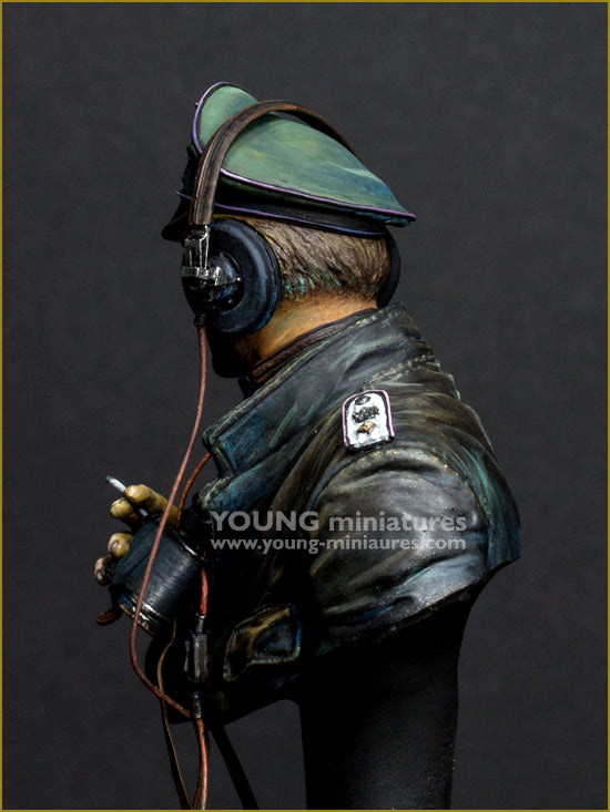 Young Miniatures SS Panzer Commander Normandie 1944  1/10 Bust Resin YM1876  BUST