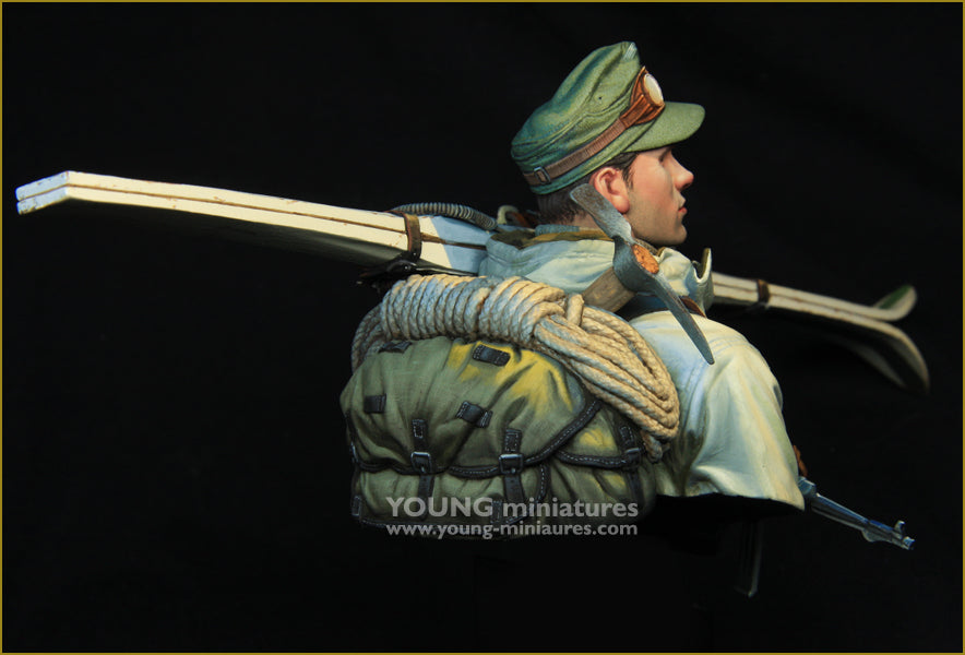 Young Miniatures WWII German Ski Jäger  1/10 Bust Resin YM1896 BUST