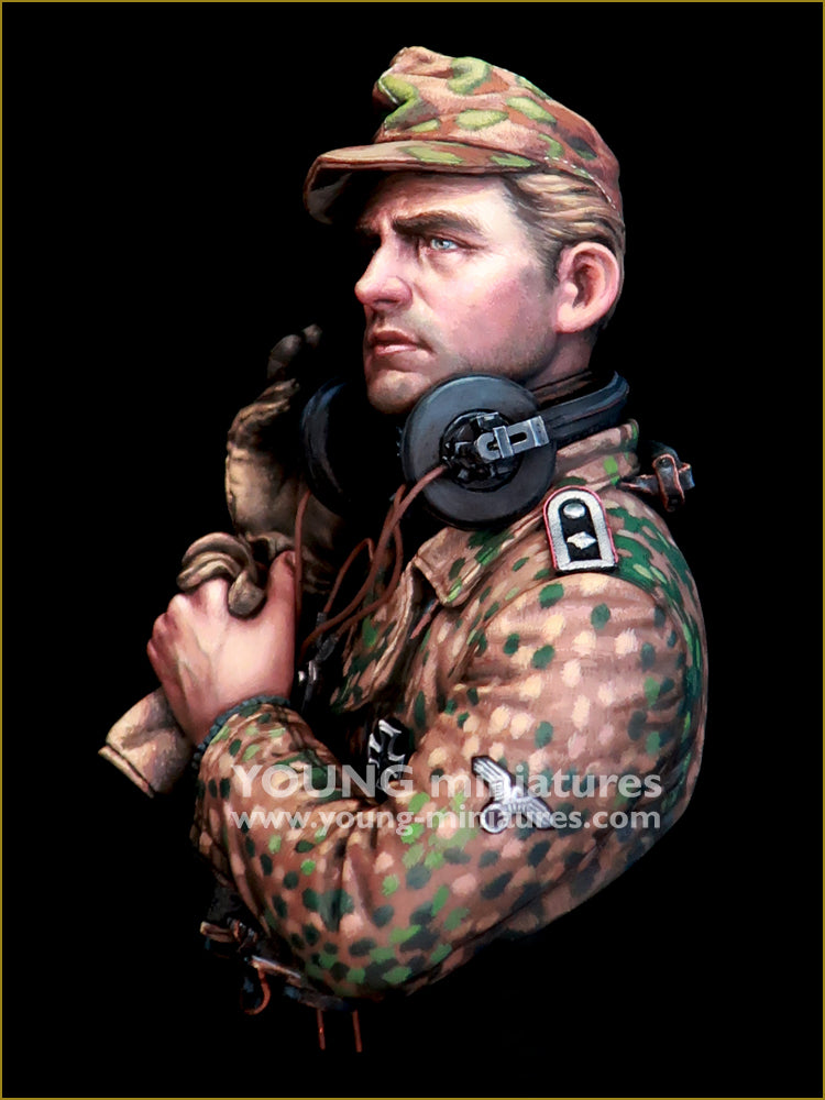 Young Miniatures SS Panzer Offier WWII  1/10 Bust Resin YM18100 BUST