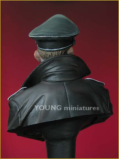 Young Miniatures WWII SS TOTENKOPF OFFICER WWII  1/10 Bust Resin YM1811 BUST