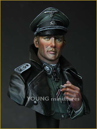 Young Miniatures WWII SS TOTENKOPF OFFICER WWII  1/10 Bust Resin YM1811 BUST