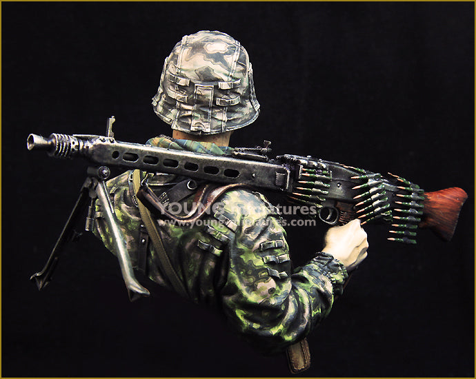 Young Miniatures Waffen SS Young Machine Gunner 1944  1/10 Bust Resin YM1869 BUST