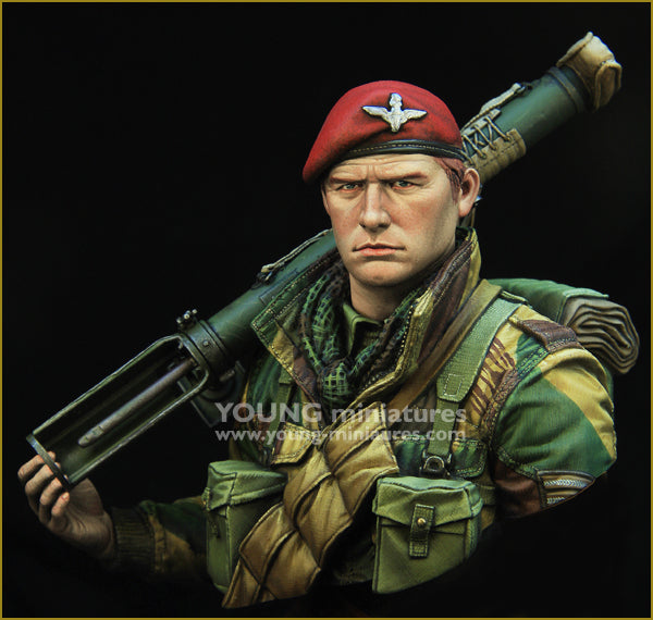 Young Miniatures British Airborne WWII with PIAT  1/10 Bust Resin YM1871 BUST