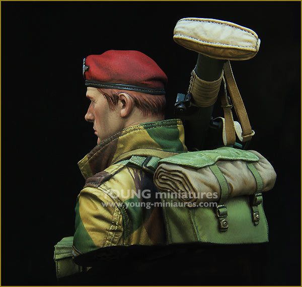 Young Miniatures British Airborne WWII with PIAT  1/10 Bust Resin YM1871 BUST