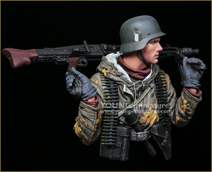 Young Miniatures German Machine Gunner Eastern Front WWII  1/10 Bust Resin YM1882 BUST