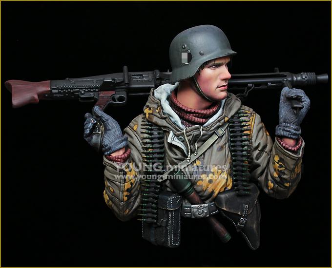 Young Miniatures German Machine Gunner Eastern Front WWII  1/10 Bust Resin YM1882 BUST