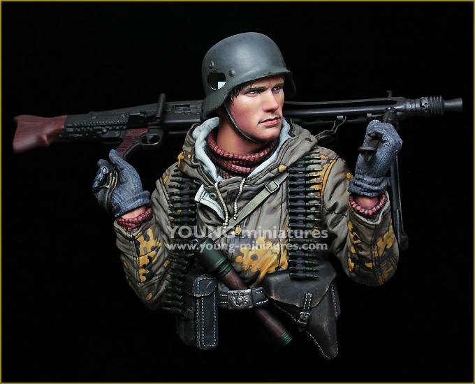 Young Miniatures German Machine Gunner Eastern Front WWII  1/10 Bust Resin YM1882 BUST
