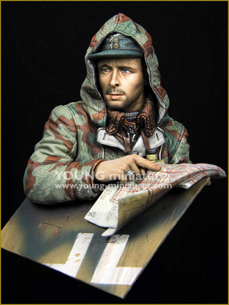 Young Miniatures Kampfgruppe Officer Russia 1943 'Ostwind'  1/10 Bust Resin YM1886 BUST