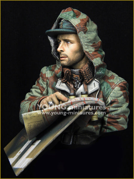 Young Miniatures Kampfgruppe Officer Russia 1943 'Ostwind'  1/10 Bust Resin YM1886 BUST