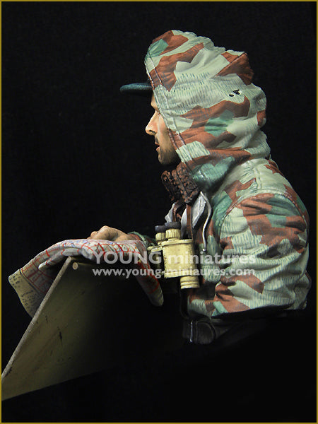 Young Miniatures Kampfgruppe Officer Russia 1943 'Ostwind'  1/10 Bust Resin YM1886 BUST