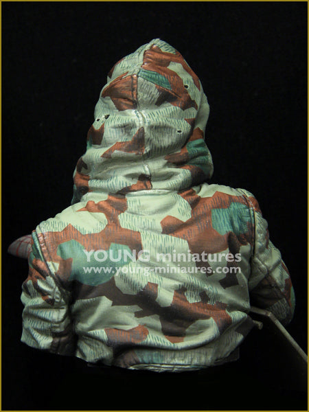 Young Miniatures Kampfgruppe Officer Russia 1943 'Ostwind'  1/10 Bust Resin YM1886 BUST