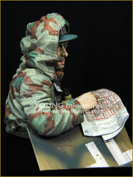 Young Miniatures Kampfgruppe Officer Russia 1943 'Ostwind'  1/10 Bust Resin YM1886 BUST