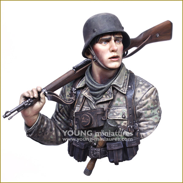 Young Miniatures YOUNG GERMAN SOLDIER WWII  1/10 Bust Resin YM1895 BUST