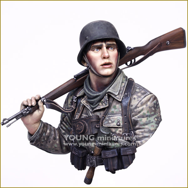 Young Miniatures YOUNG GERMAN SOLDIER WWII  1/10 Bust Resin YM1895 BUST