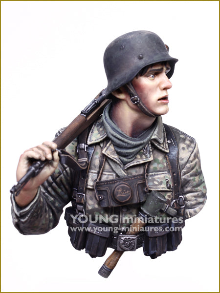 Young Miniatures YOUNG GERMAN SOLDIER WWII  1/10 Bust Resin YM1895 BUST