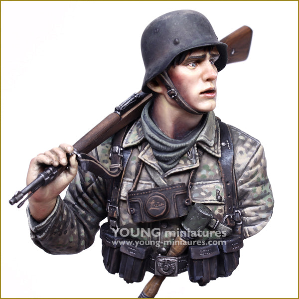 Young Miniatures YOUNG GERMAN SOLDIER WWII  1/10 Bust Resin YM1895 BUST